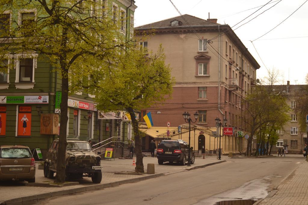 Executive Suite In The Centre Ternopil Esterno foto